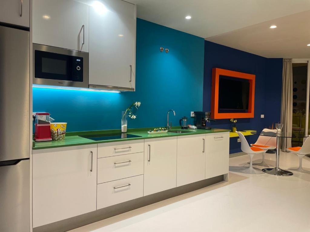 Lahola Glam Suites Torremolinos Zimmer foto
